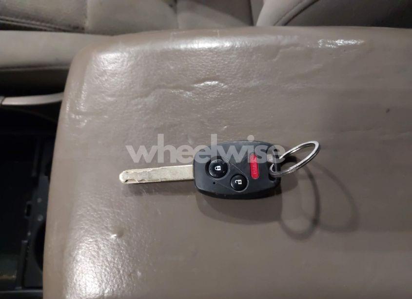 Photo 11 of 2006 Honda Pilot EX (VIN 5FNYF284X6B012641)