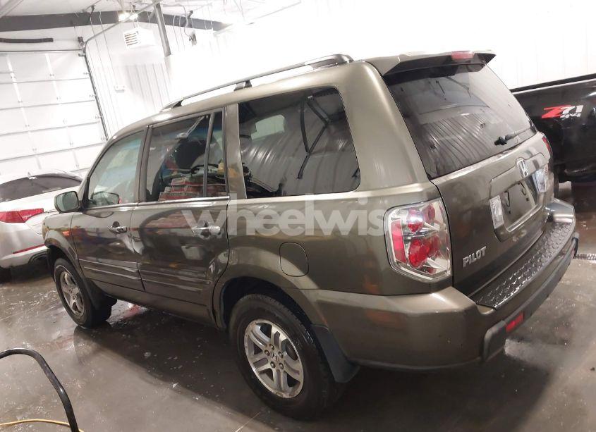 Photo 14 of 2006 Honda Pilot EX (VIN 5FNYF284X6B012641)