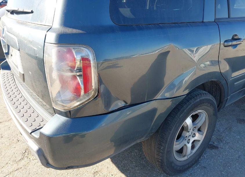Photo 13 of 2006 Honda Pilot EX (VIN 5FNYF284X6B020612)