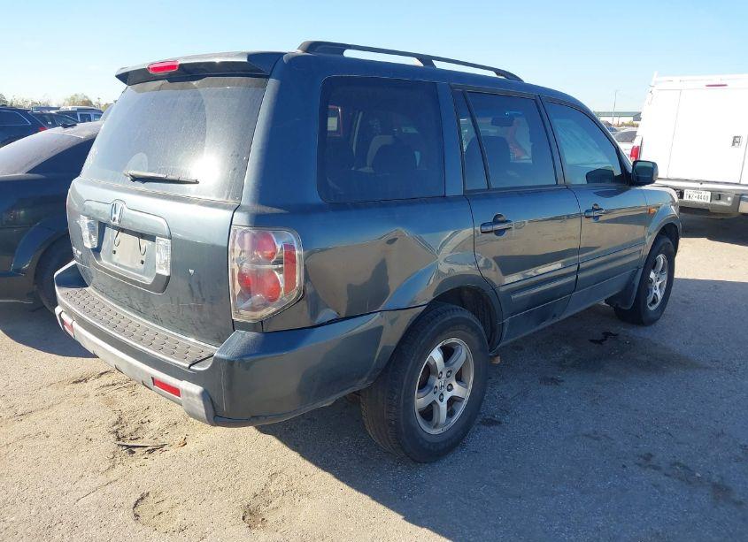 Photo 4 of 2006 Honda Pilot EX (VIN 5FNYF284X6B020612)