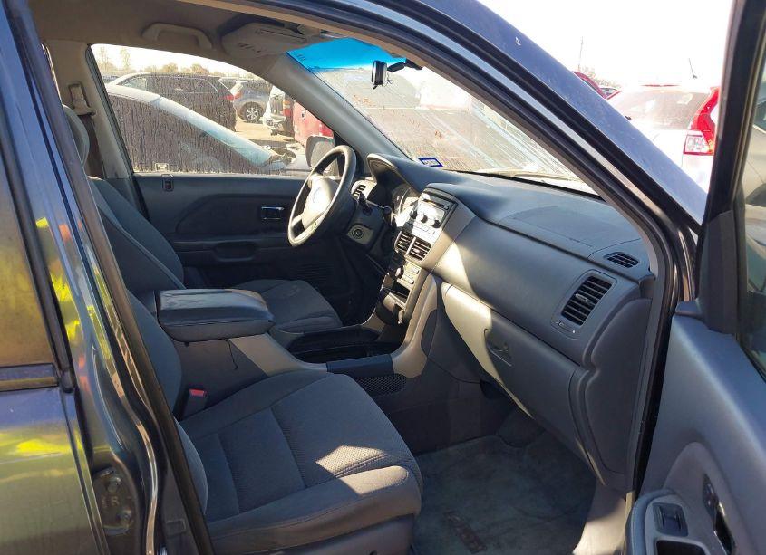 Photo 5 of 2006 Honda Pilot EX (VIN 5FNYF284X6B020612)