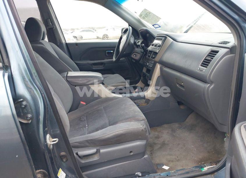 Photo 5 of 2006 Honda Pilot EX (VIN 5FNYF284X6B021825)