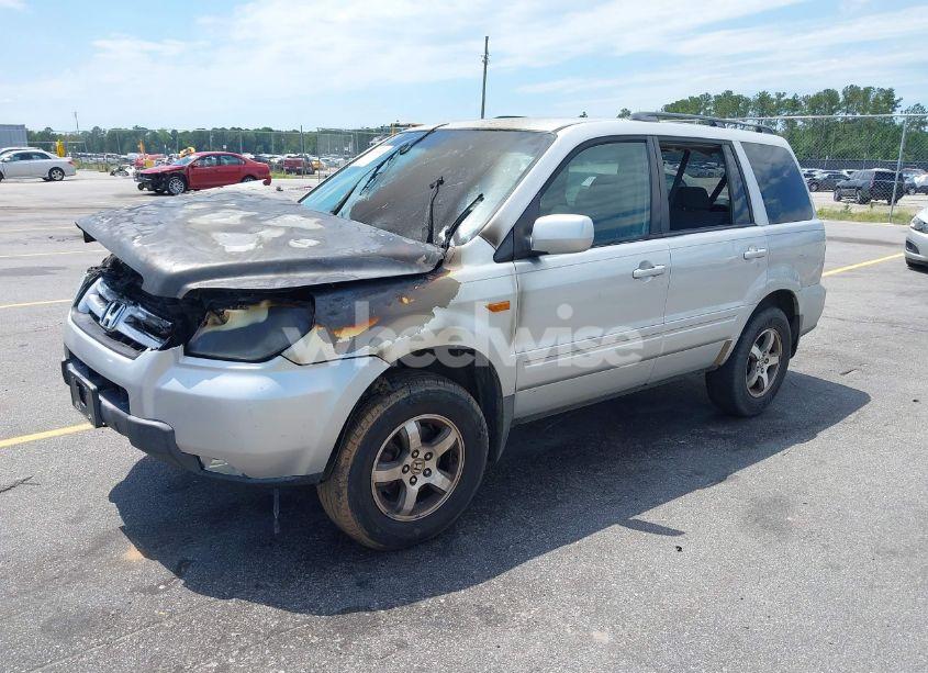 Photo 2 of 2006 Honda Pilot EX (VIN 5FNYF284X6B032842)