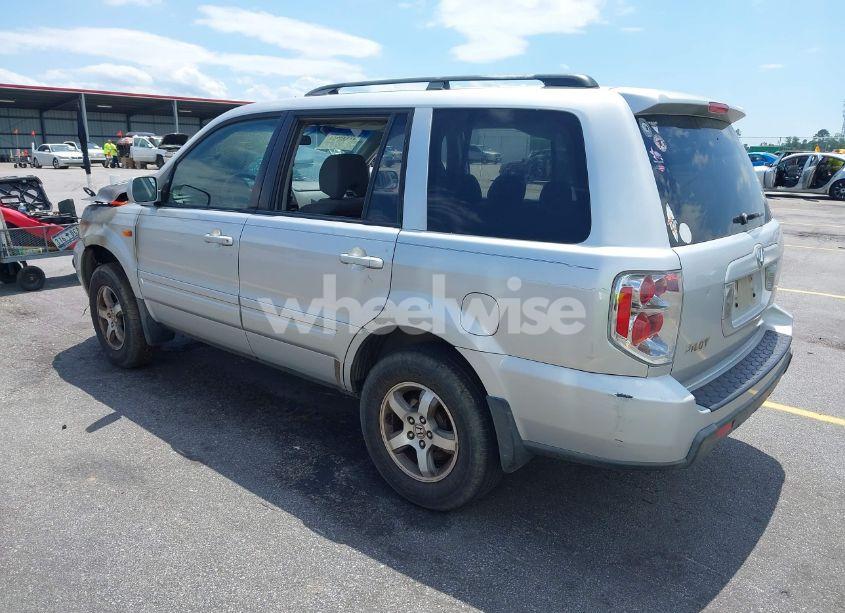 Photo 3 of 2006 Honda Pilot EX (VIN 5FNYF284X6B032842)