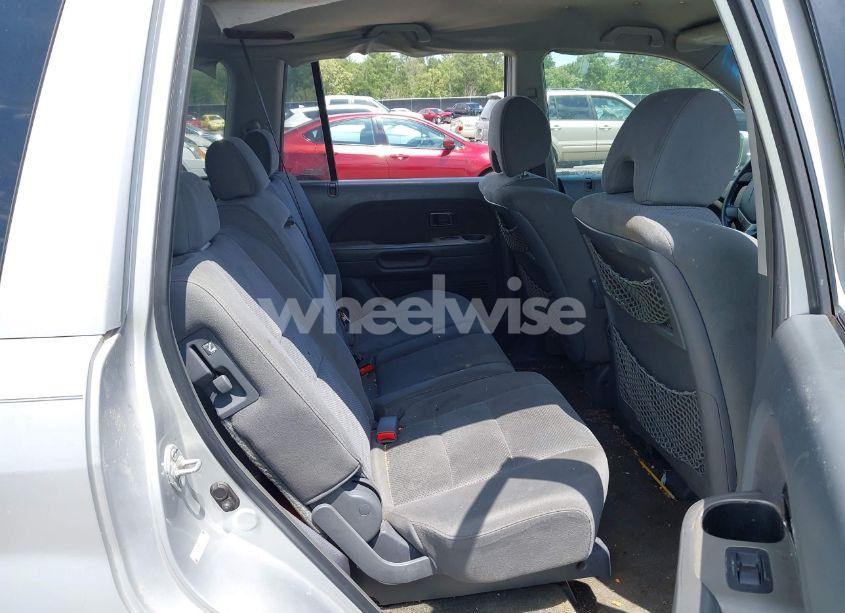 Photo 8 of 2006 Honda Pilot EX (VIN 5FNYF284X6B032842)