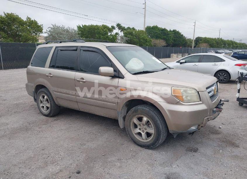 2006 Honda Pilot EX-L (VIN 5FNYF28506B049464) main photo