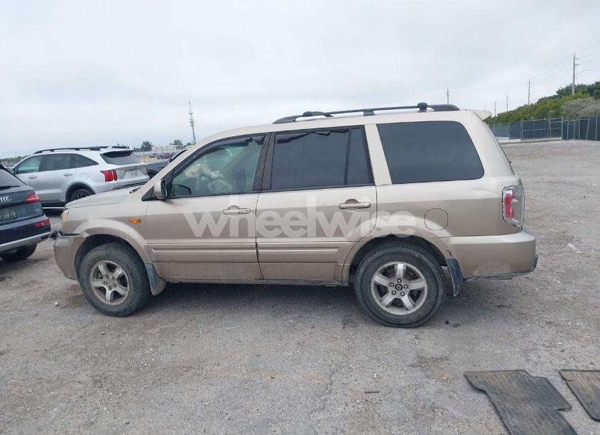 Photo 14 of 2006 Honda Pilot EX-L (VIN 5FNYF28506B049464)
