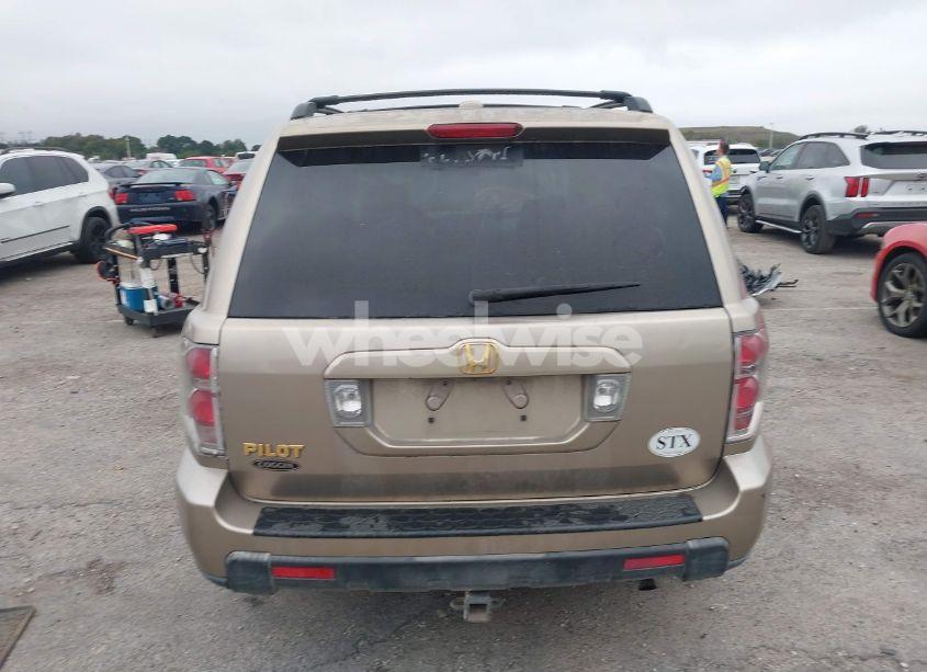 Photo 16 of 2006 Honda Pilot EX-L (VIN 5FNYF28506B049464)