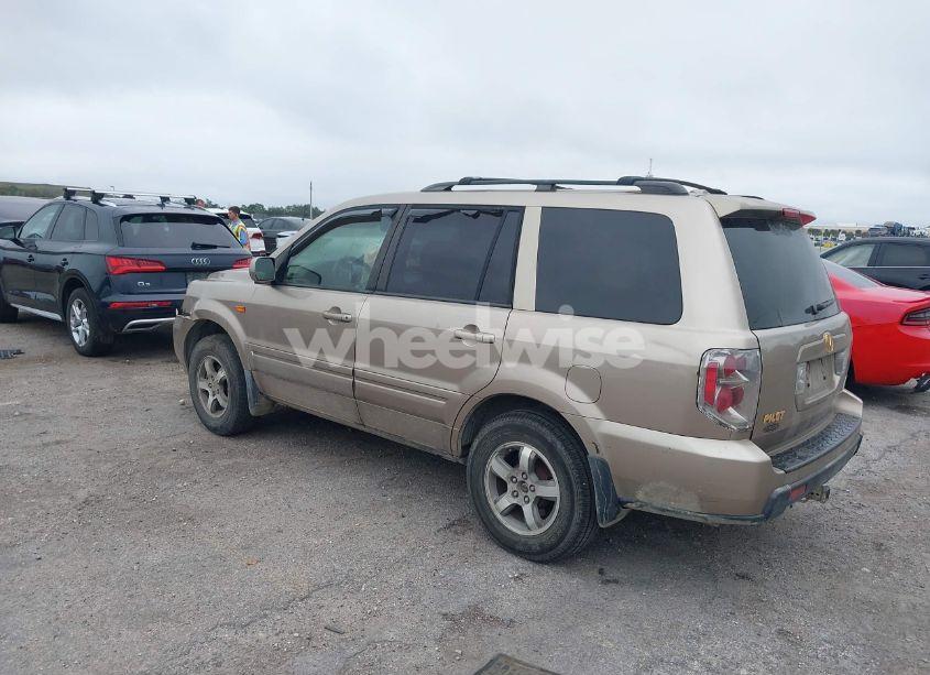 Photo 3 of 2006 Honda Pilot EX-L (VIN 5FNYF28506B049464)