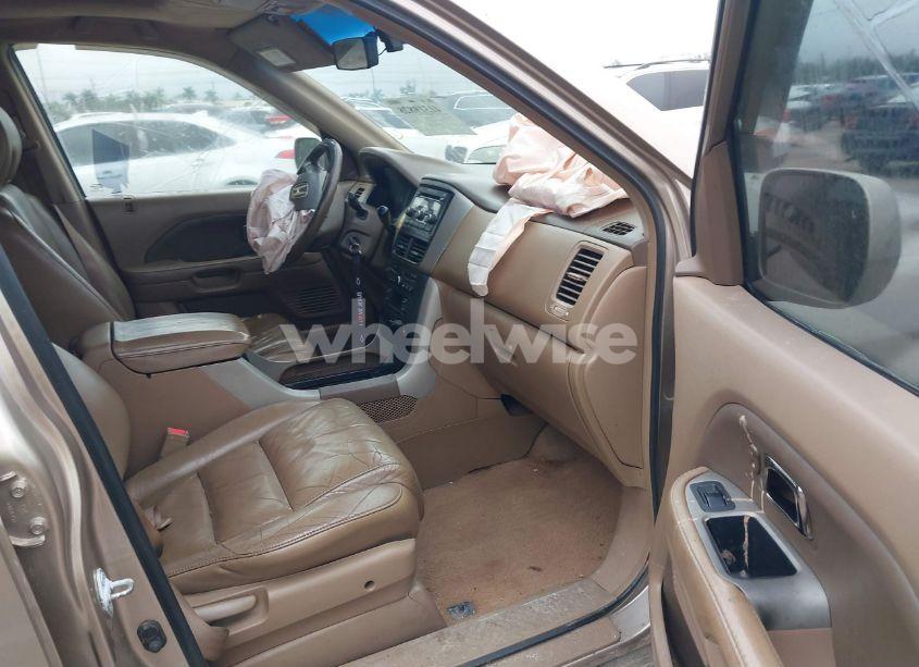 Photo 5 of 2006 Honda Pilot EX-L (VIN 5FNYF28506B049464)