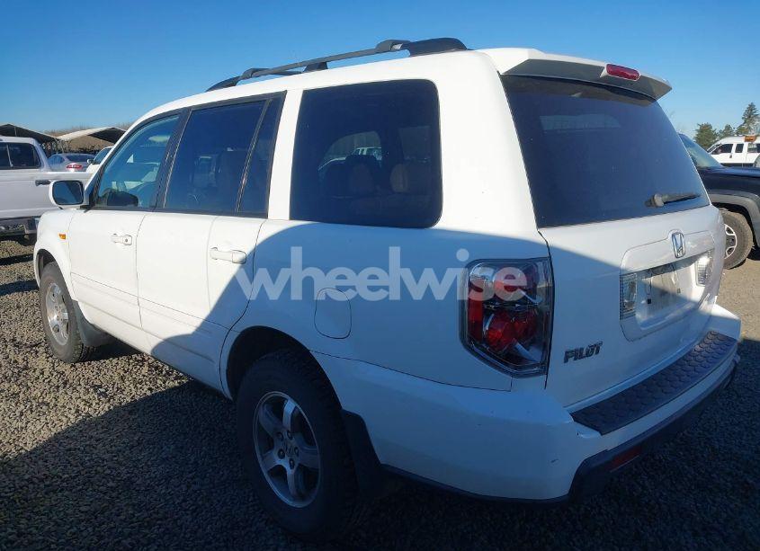 Photo 3 of 2007 Honda Pilot EX-L (VIN 5FNYF28507B035646)