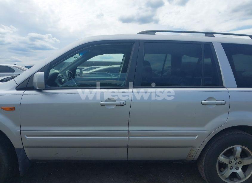 Photo 14 of 2007 Honda Pilot EX-L (VIN 5FNYF28507B041043)