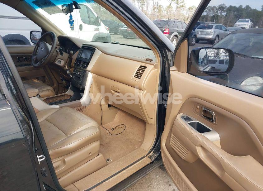 Photo 5 of 2008 Honda Pilot EX-L (VIN 5FNYF28508B025684)