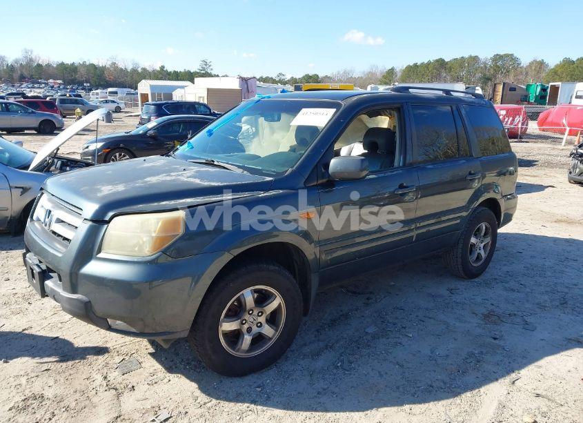 Photo 2 of 2006 Honda Pilot EX-L (VIN 5FNYF28526B012271)