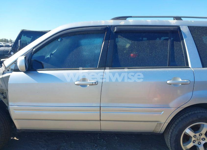 Photo 15 of 2006 Honda Pilot EX-L (VIN 5FNYF28536B011100)