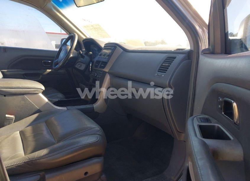 Photo 5 of 2006 Honda Pilot EX-L (VIN 5FNYF28536B011100)