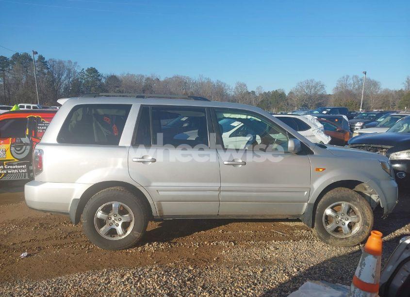 Photo 14 of 2006 Honda Pilot EX-L (VIN 5FNYF28546B011638)