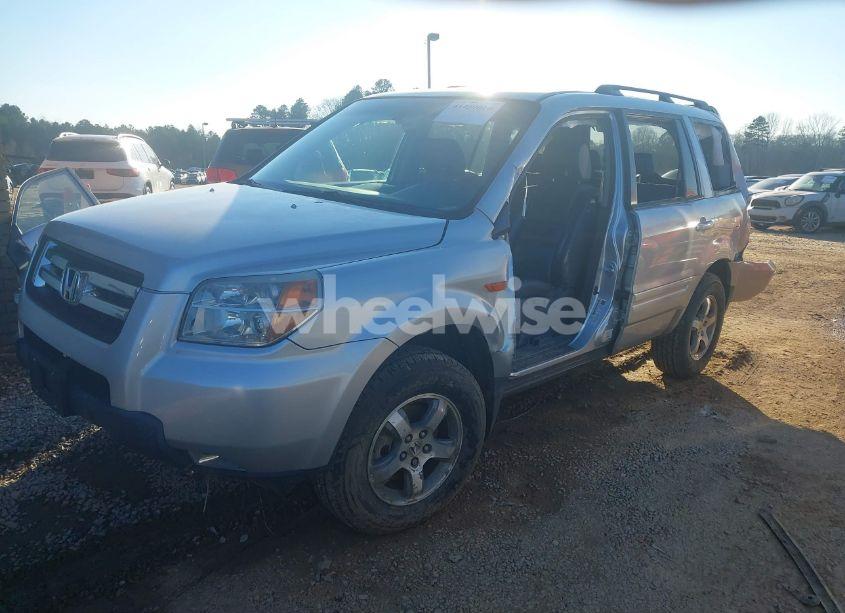 Photo 2 of 2006 Honda Pilot EX-L (VIN 5FNYF28546B011638)