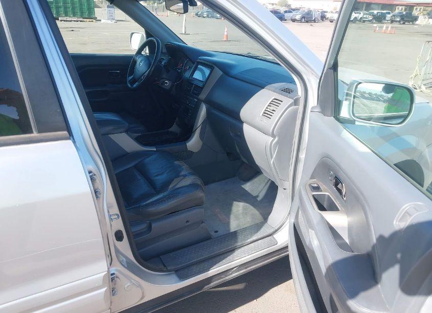 Photo 5 of 2006 Honda Pilot EX-L (VIN 5FNYF28546B022493)