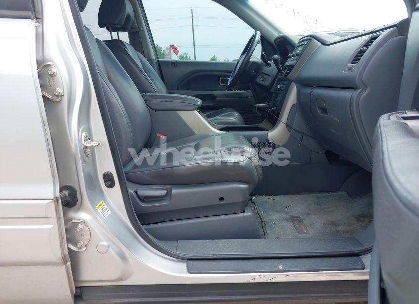 Photo 5 of 2007 Honda Pilot EX-L (VIN 5FNYF28547B019255)