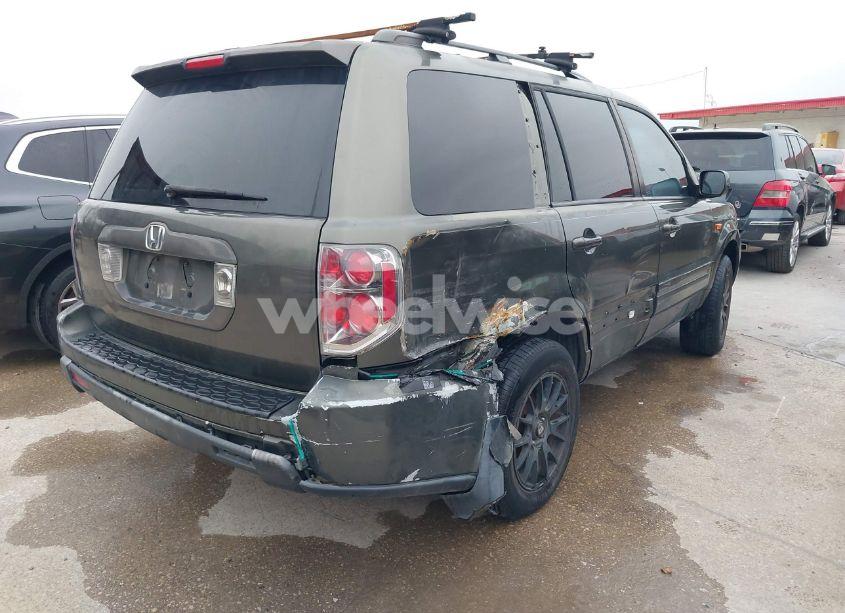 Photo 4 of 2006 Honda Pilot EX-L (VIN 5FNYF28556B010384)