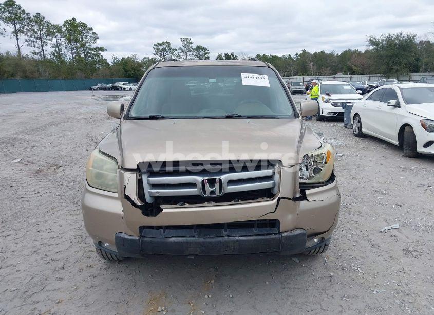 Photo 12 of 2006 Honda Pilot EX-L (VIN 5FNYF28566B010295)