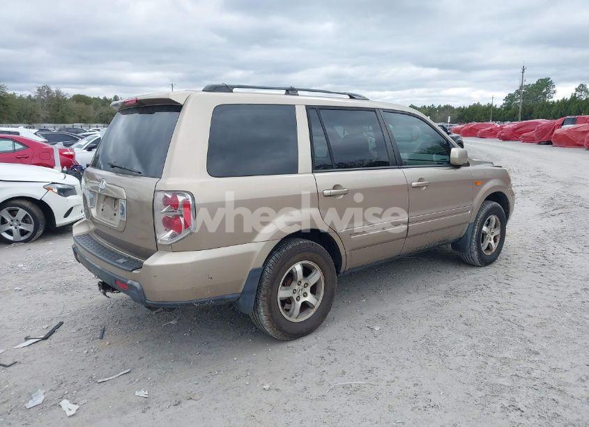 Photo 4 of 2006 Honda Pilot EX-L (VIN 5FNYF28566B010295)