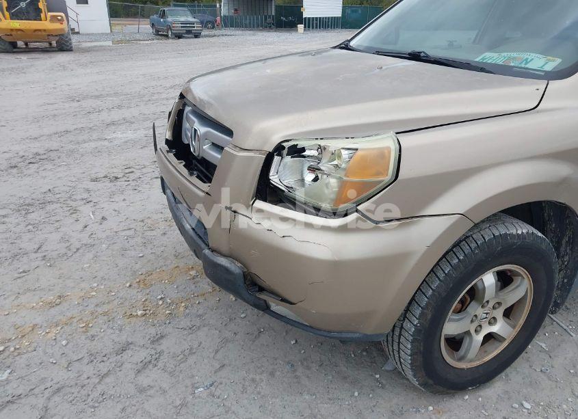 Photo 6 of 2006 Honda Pilot EX-L (VIN 5FNYF28566B010295)
