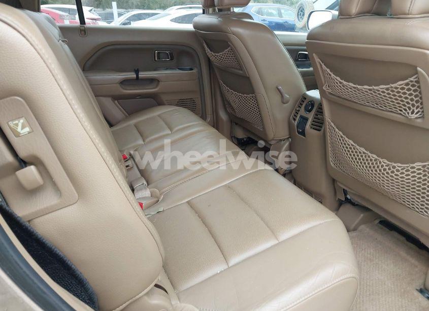 Photo 8 of 2006 Honda Pilot EX-L (VIN 5FNYF28566B010295)