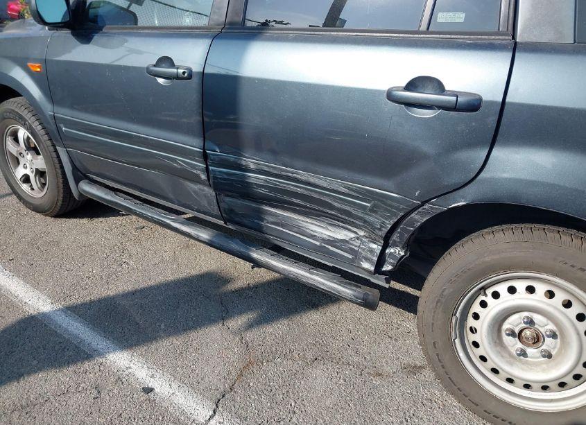 Photo 6 of 2006 Honda Pilot EX-L (VIN 5FNYF28566B036167)