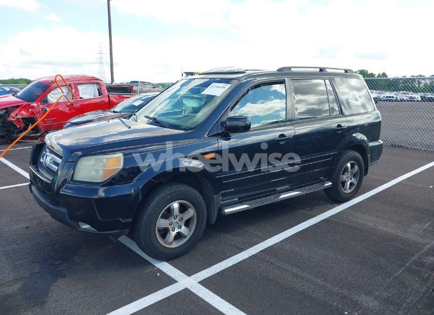 Photo 2 of 2006 Honda Pilot EX-L (VIN 5FNYF28586B017961)
