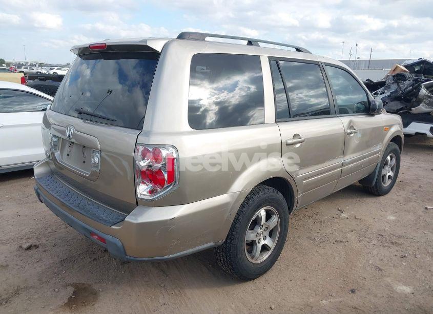 Photo 4 of 2006 Honda Pilot EX-L (VIN 5FNYF28586B039412)