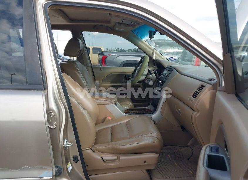 Photo 5 of 2006 Honda Pilot EX-L (VIN 5FNYF28586B039412)