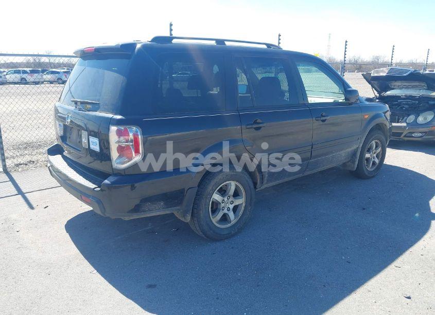 Photo 4 of 2006 Honda Pilot EX-L (VIN 5FNYF28596B033165)