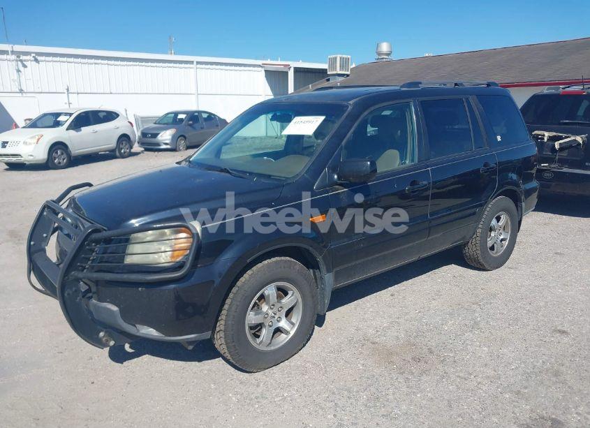 Photo 2 of 2006 Honda Pilot EX-L (VIN 5FNYF285X6B006749)