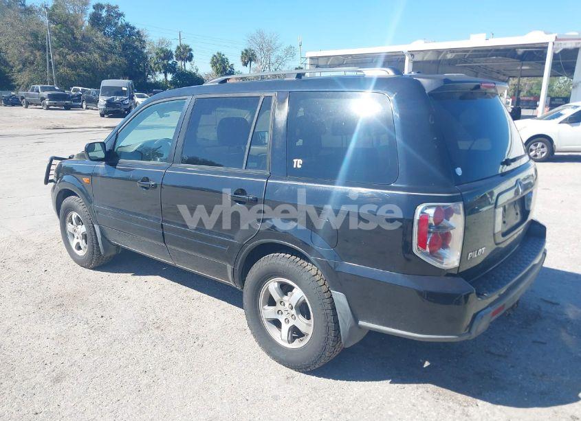 Photo 3 of 2006 Honda Pilot EX-L (VIN 5FNYF285X6B006749)