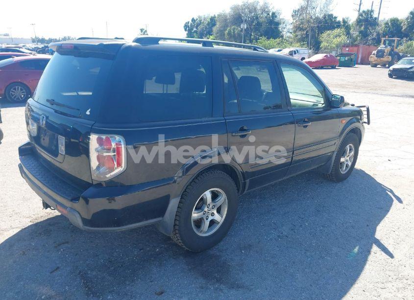 Photo 4 of 2006 Honda Pilot EX-L (VIN 5FNYF285X6B006749)