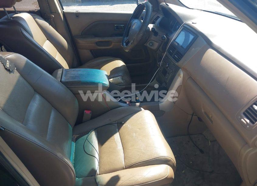 Photo 5 of 2006 Honda Pilot EX-L (VIN 5FNYF285X6B006749)