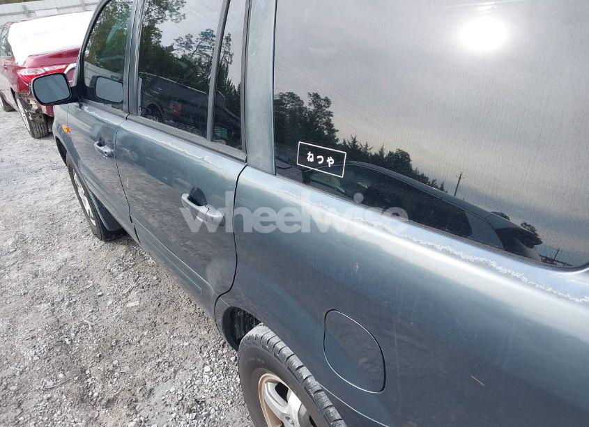 Photo 13 of 2006 Honda Pilot EX-L (VIN 5FNYF285X6B022868)