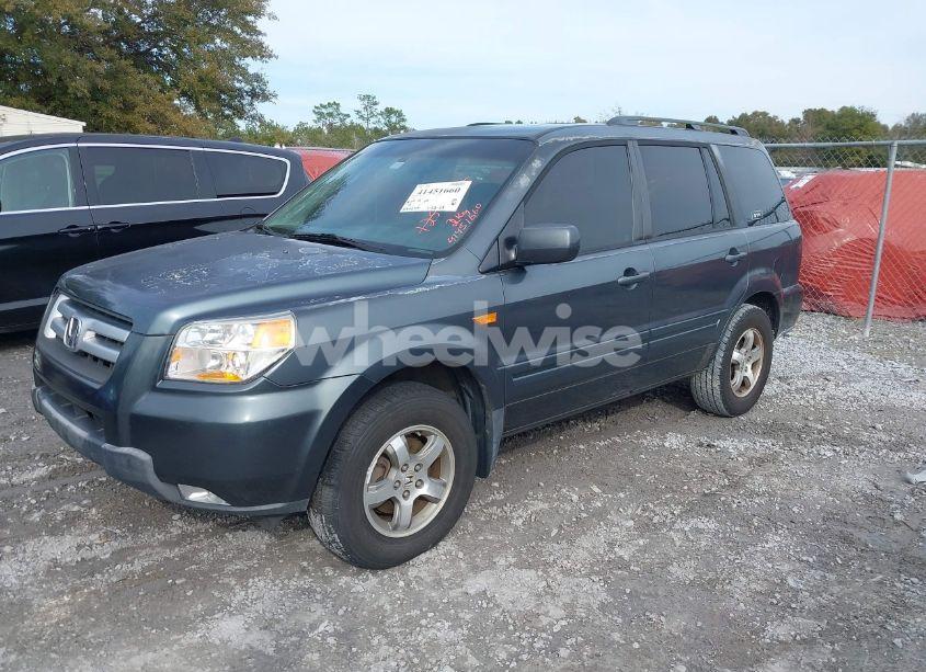 Photo 2 of 2006 Honda Pilot EX-L (VIN 5FNYF285X6B022868)