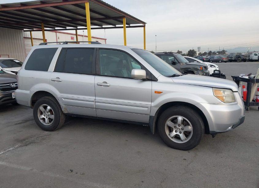 Photo 13 of 2006 Honda Pilot EX-L (VIN 5FNYF285X6B049309)