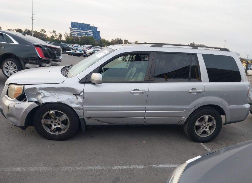 Photo 14 of 2006 Honda Pilot EX-L (VIN 5FNYF285X6B049309)