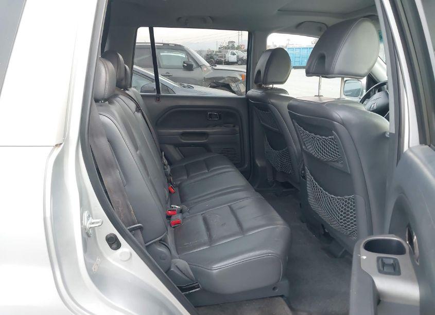 Photo 8 of 2006 Honda Pilot EX-L (VIN 5FNYF285X6B049309)