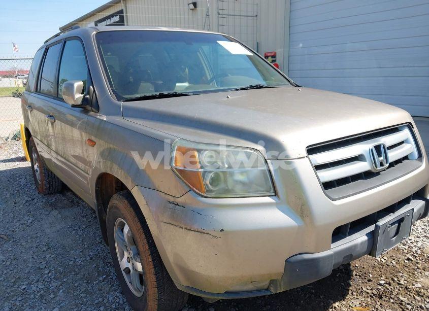 Photo 6 of 2007 Honda Pilot EX-L (VIN 5FNYF285X7B000189)