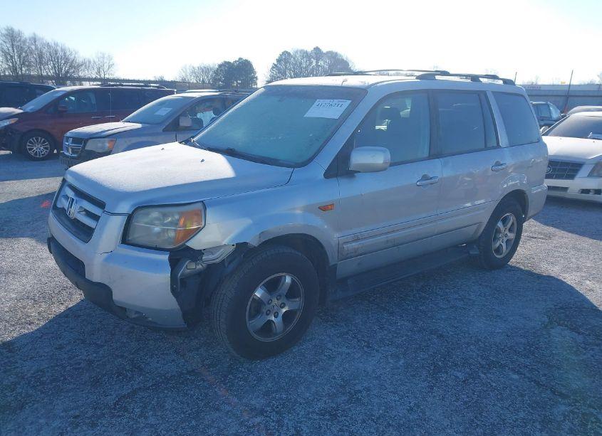 Photo 2 of 2008 Honda Pilot EX-L (VIN 5FNYF285X8B004213)