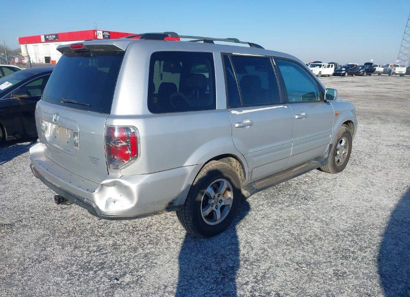 Photo 4 of 2008 Honda Pilot EX-L (VIN 5FNYF285X8B004213)