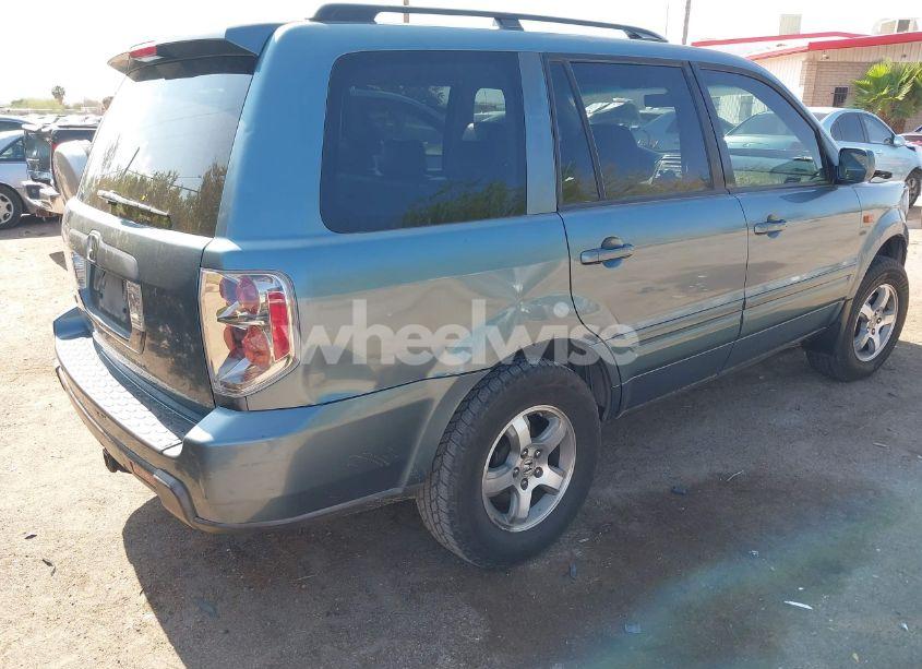 Photo 4 of 2006 Honda Pilot EX-L (VIN 5FNYF28606B006557)