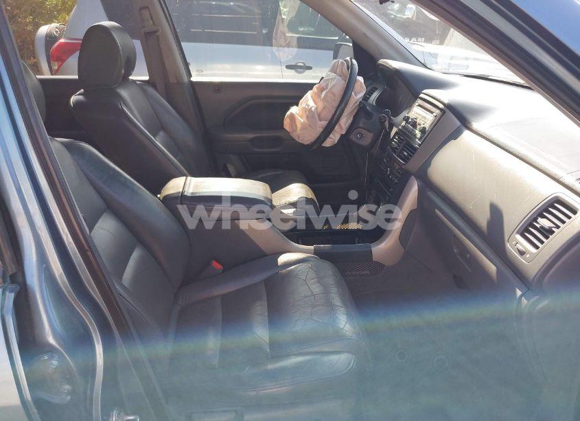 Photo 5 of 2006 Honda Pilot EX-L (VIN 5FNYF28606B006557)