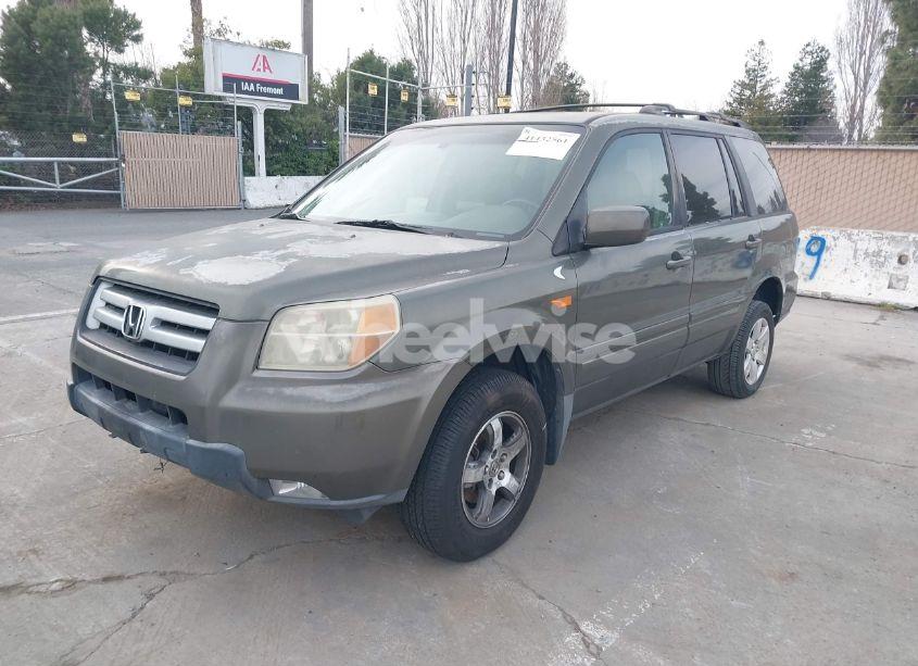 Photo 2 of 2006 Honda Pilot EX-L (VIN 5FNYF28636B029735)