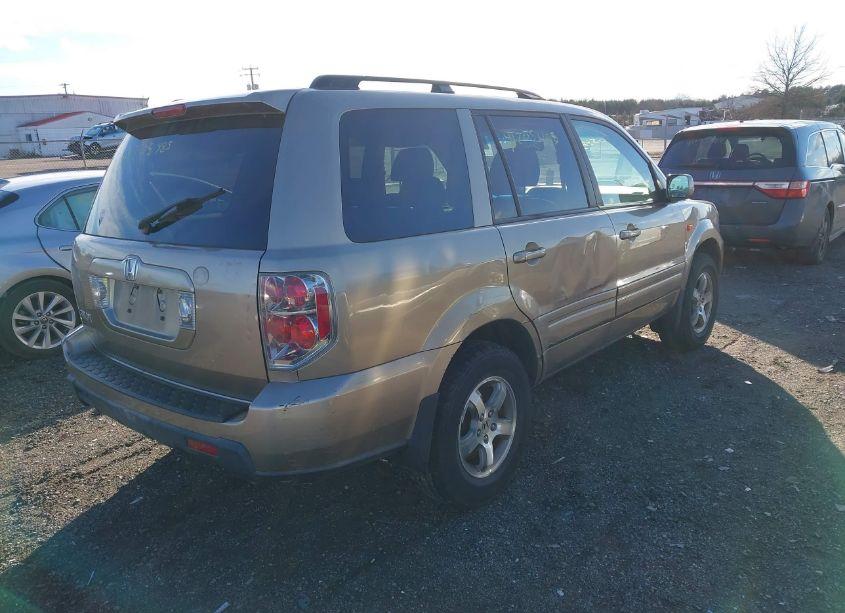 Photo 4 of 2006 Honda Pilot EX-L (VIN 5FNYF28646B029646)